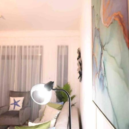 Brand New Furniture . Close To Dubai Mall. Extérieur photo