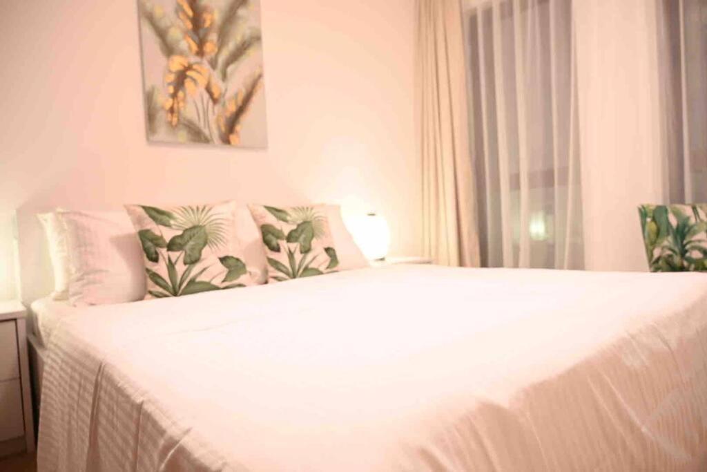 Brand New Furniture . Close To Dubai Mall. Extérieur photo