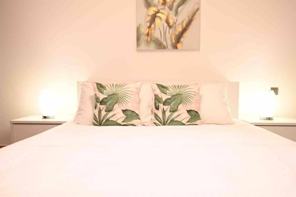 Brand New Furniture . Close To Dubai Mall. Extérieur photo