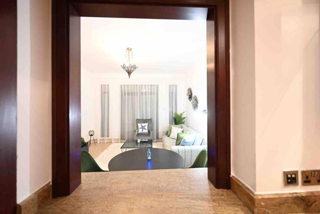 Brand New Furniture . Close To Dubai Mall. Extérieur photo