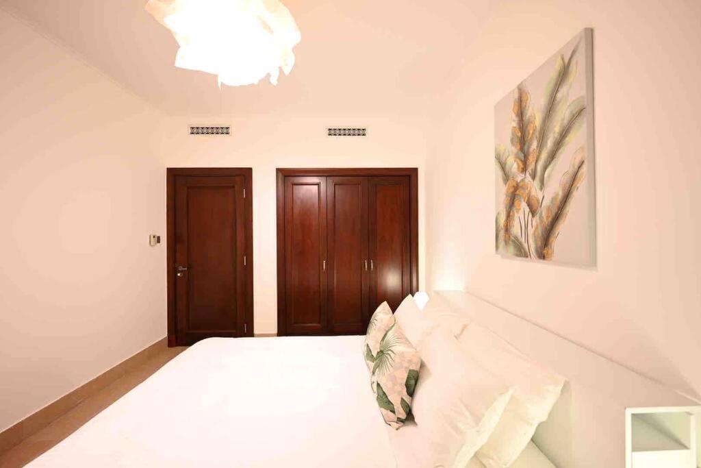 Brand New Furniture . Close To Dubai Mall. Extérieur photo