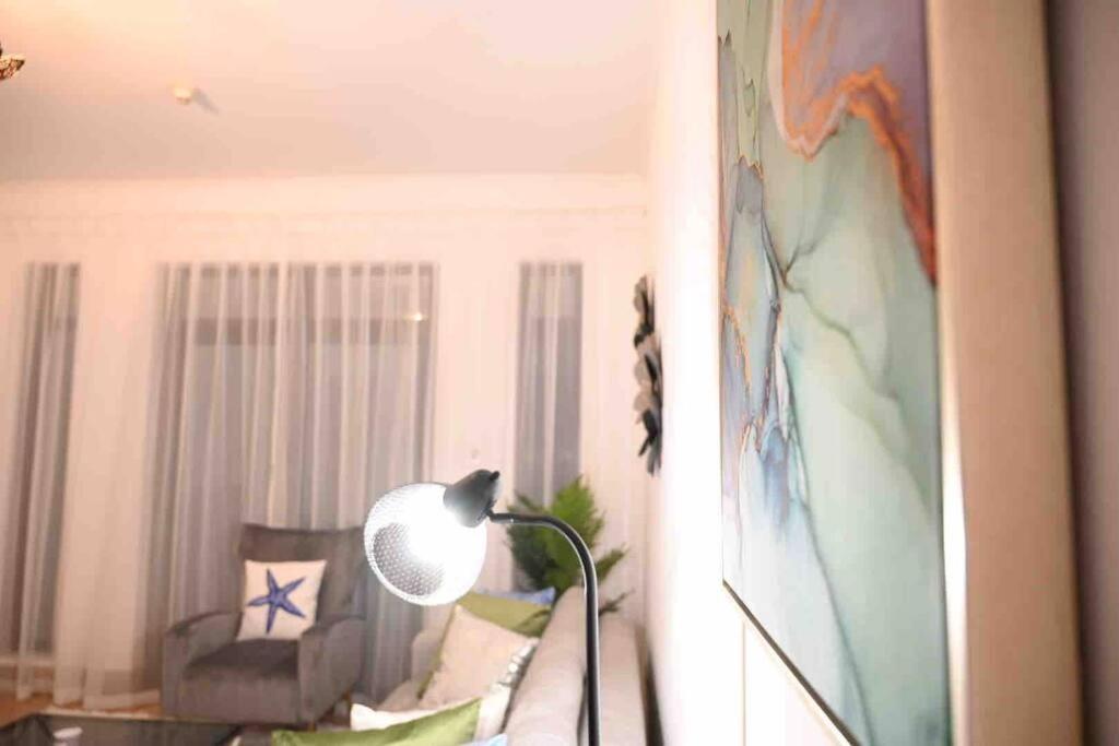 Brand New Furniture . Close To Dubai Mall. Extérieur photo