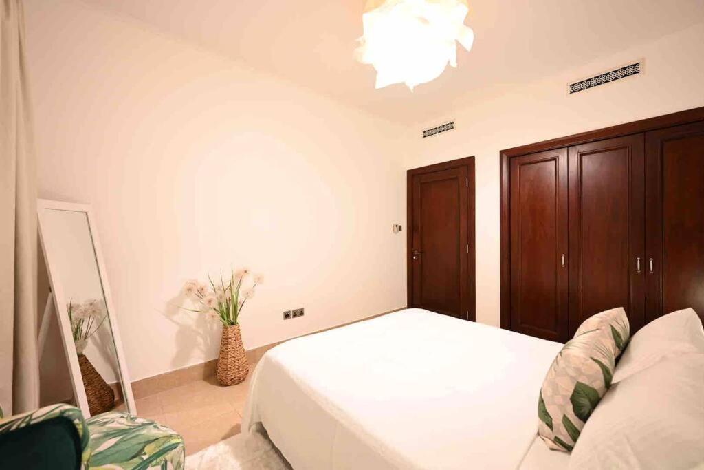 Brand New Furniture . Close To Dubai Mall. Extérieur photo