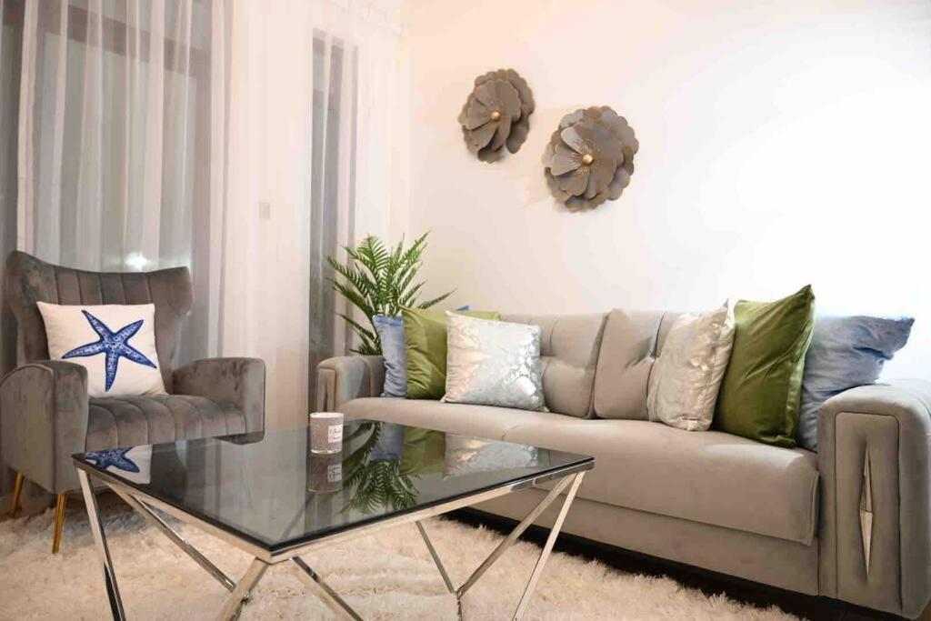 Brand New Furniture . Close To Dubai Mall. Extérieur photo