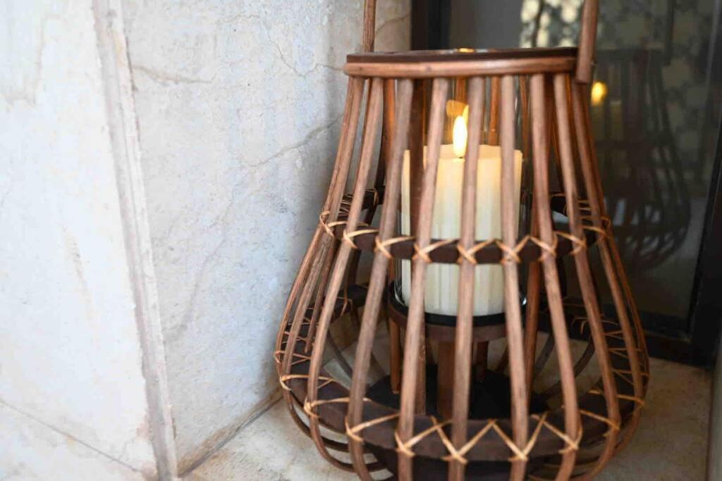 Brand New Furniture . Close To Dubai Mall. Extérieur photo