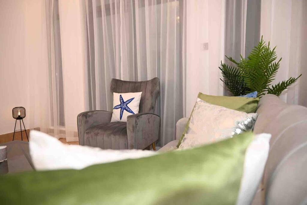 Brand New Furniture . Close To Dubai Mall. Extérieur photo