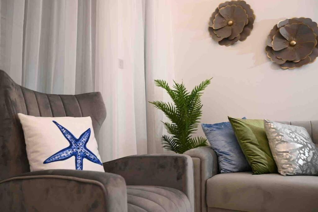 Brand New Furniture . Close To Dubai Mall. Extérieur photo