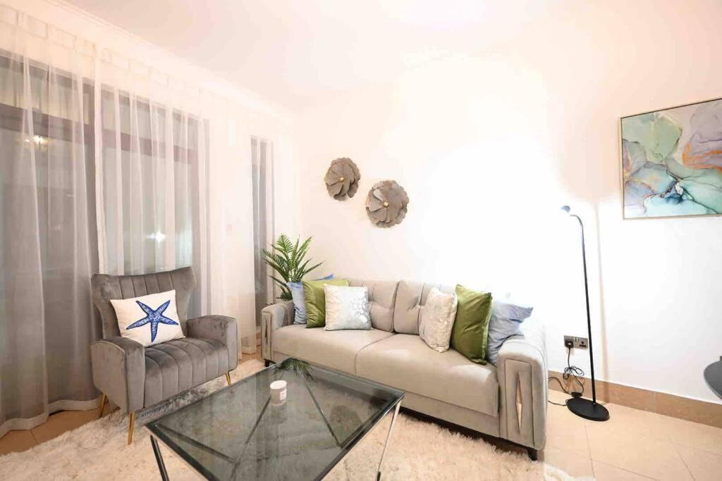 Brand New Furniture . Close To Dubai Mall. Extérieur photo