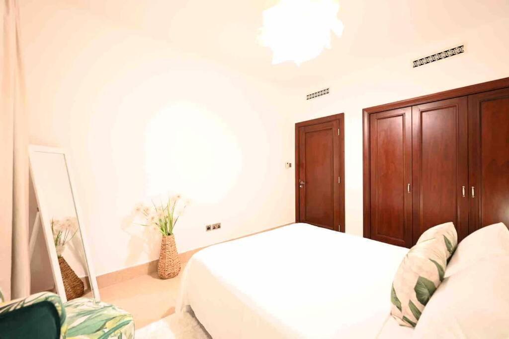 Brand New Furniture . Close To Dubai Mall. Extérieur photo