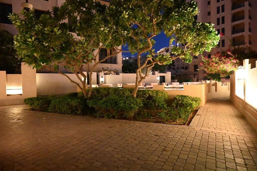 Brand New Furniture . Close To Dubai Mall. Extérieur photo